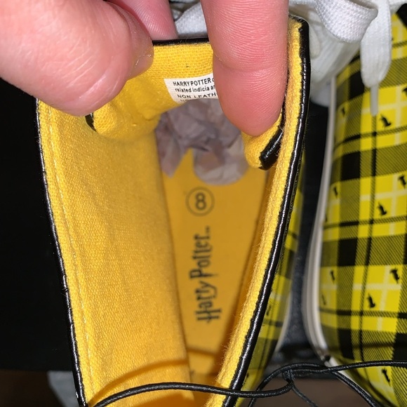 Mens Size 8 Harry Potter High Top Hufflepuff Black Yellow Shoes by Ground Up - Picture 7 of 9